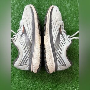 Women’s Brooks Gray‎ and Black Running Shoes Size 8